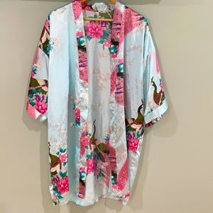 A silk robe that fit anyone from a size S-L.